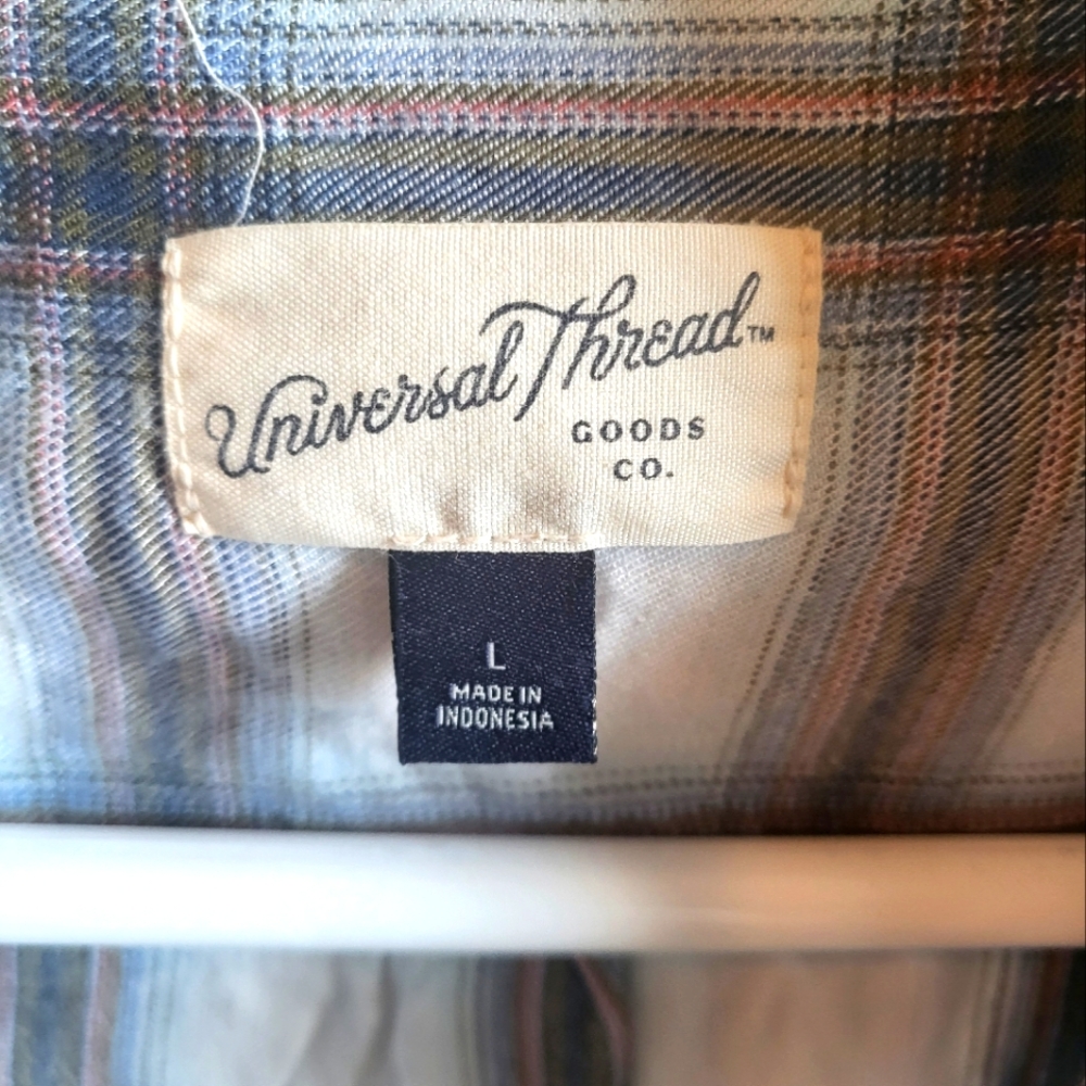 Women's plaid shirt